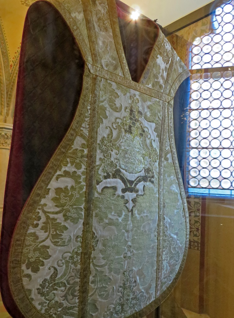 White and Gold Brocade Chasuble